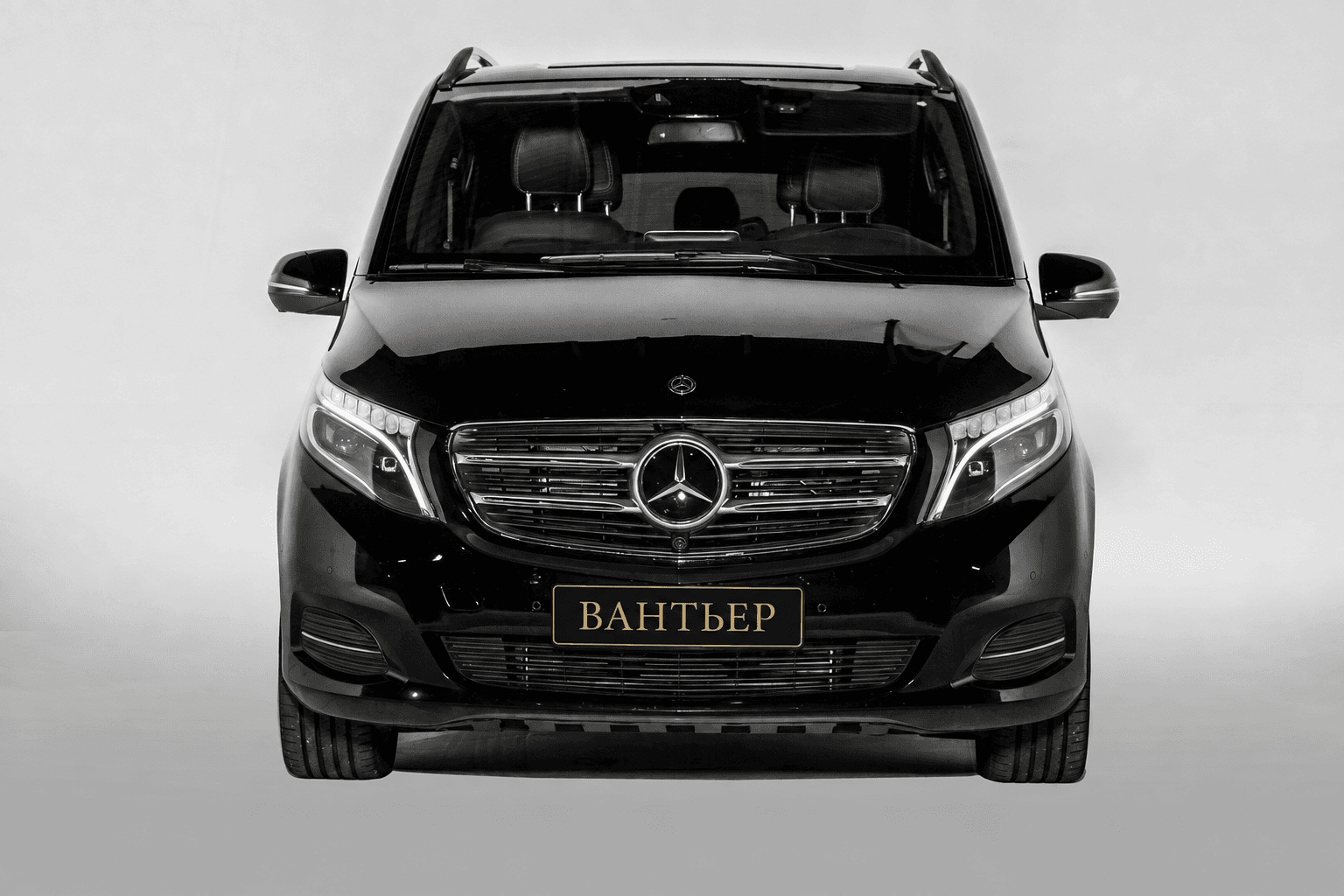 Mercedes-Benz V 250 d 4MATIC — вид спереди
