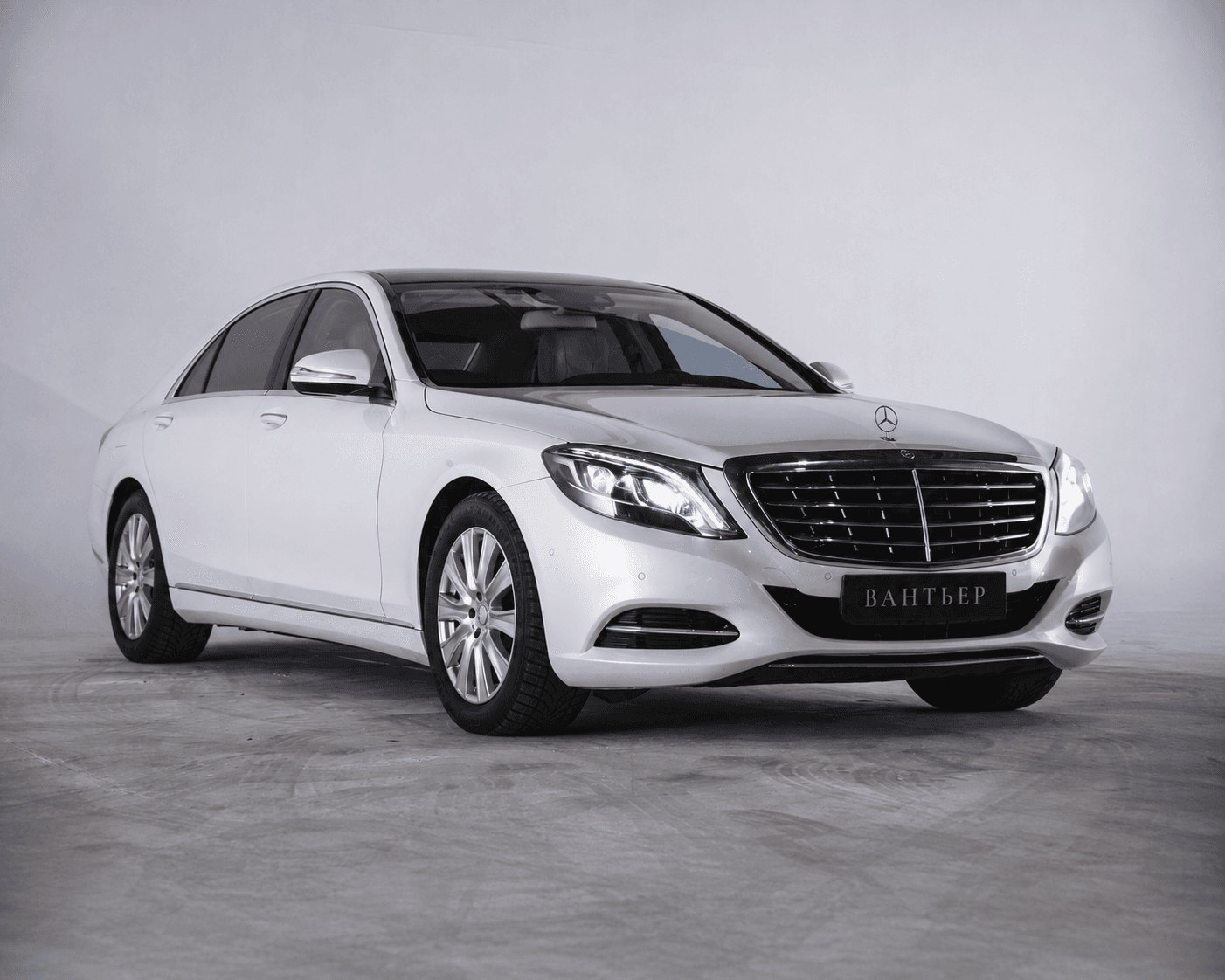 Mercedes-Benz S 560 W222 — вид спереди-сбоку